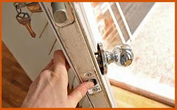 Harper Woods MI Locksmith Store Harper Woods, MI 313-422-0629 - 12-changing-locks